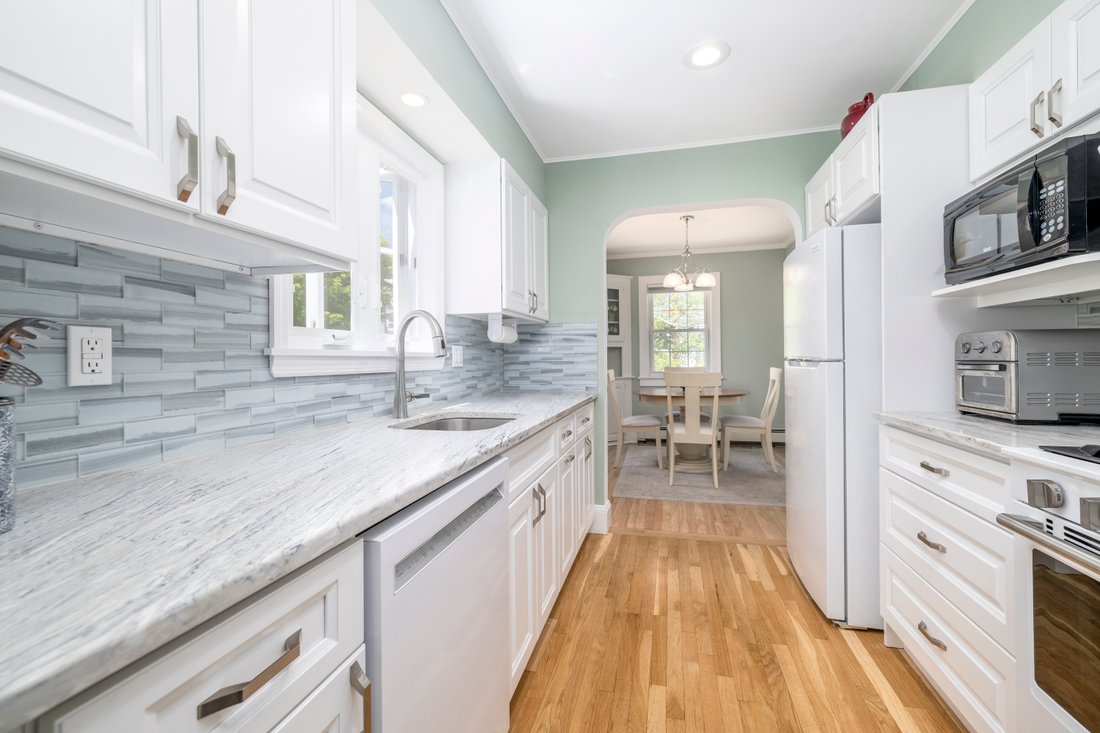 Malverne, New York, United States 5 - 17860461