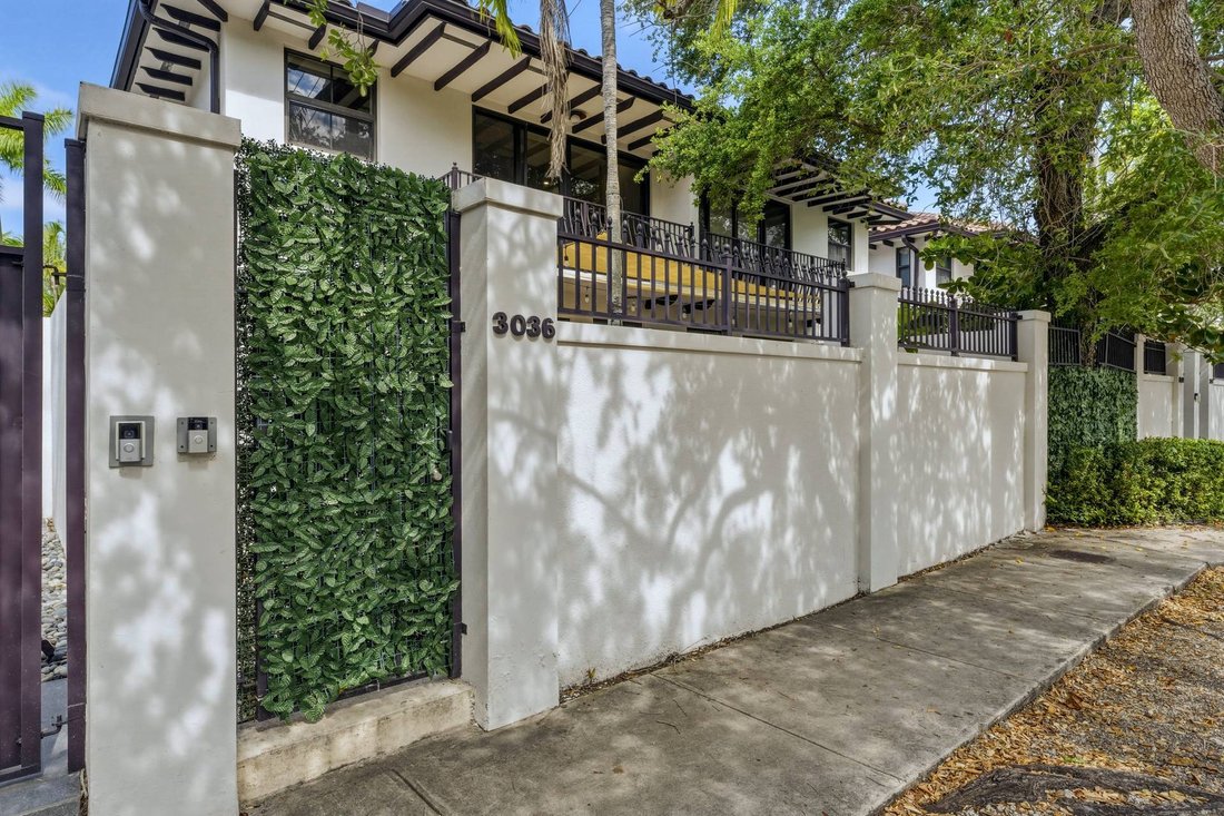 House in Miami, Florida, United States 1 - 17860478