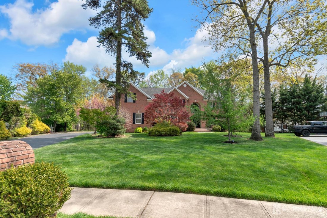 House in Old Bridge Township, New Jersey, United States 5 - 17860355