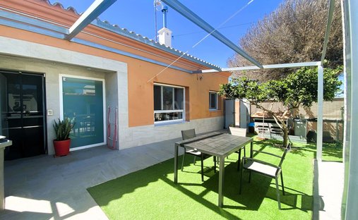 Chalet in Chiclana de la Frontera, Andalusia, Spain 1