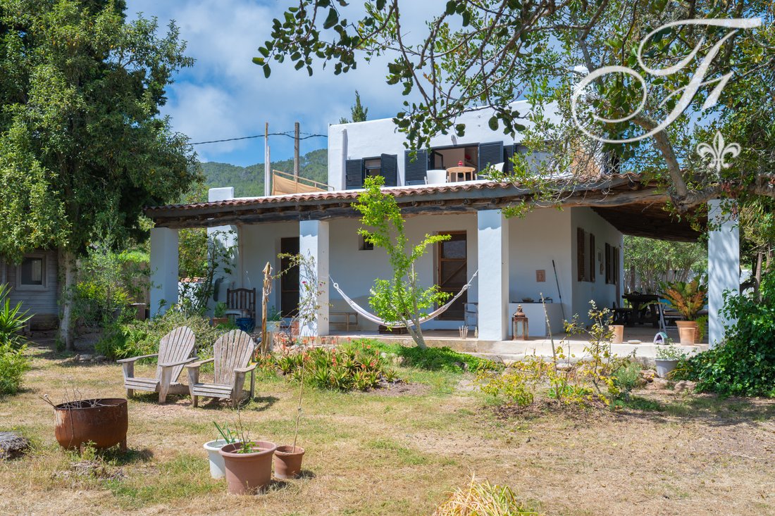 Finca in Sant Mateu d'Albarca, Sant Antoni de Portmany, Balearic Islands 1 - 17862104