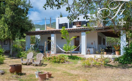 Finca in Sant Mateu d'Albarca, Sant Antoni de Portmany, Balearic Islands 1