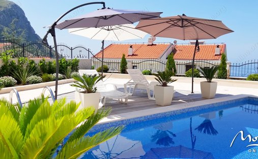 Villa in Sveti Stefan, Gemeinde Budva, Montenegro 1