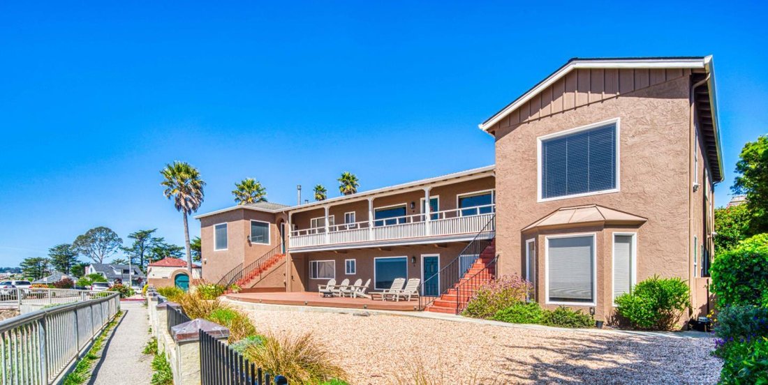 Santa Cruz, California, United States 1 - 17861314
