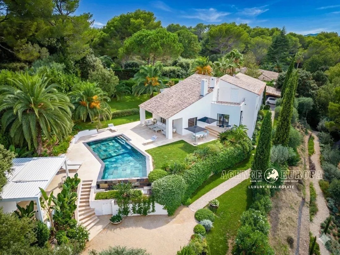 Villa in Mougins, Provence-Alpes-Côte d'Azur, France 1 - 13665880