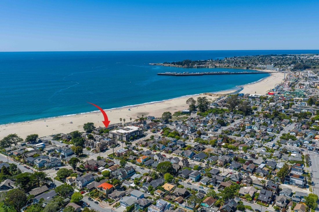 Santa Cruz, California, United States 5 - 17861314