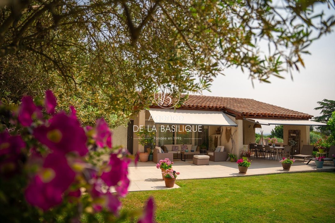 Villa in Centre Ville, Saint-Maximin-la-Sainte-Baume, France 4 - 17861055