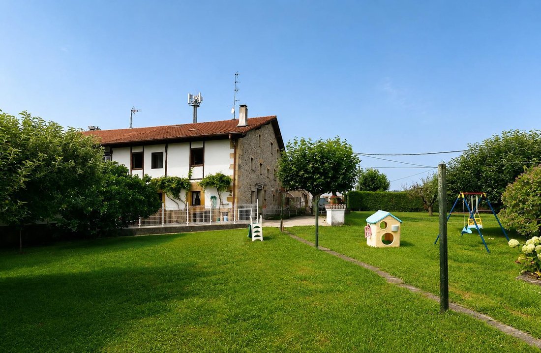 Villa in Ekialdea, Donostia-San Sebastian, Spain 4 - 17862119