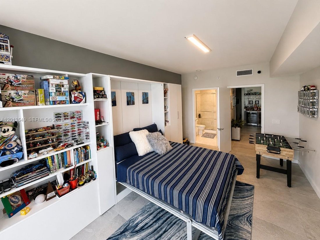 Condo in North Miami Beach, Florida, United States 4 - 17861125