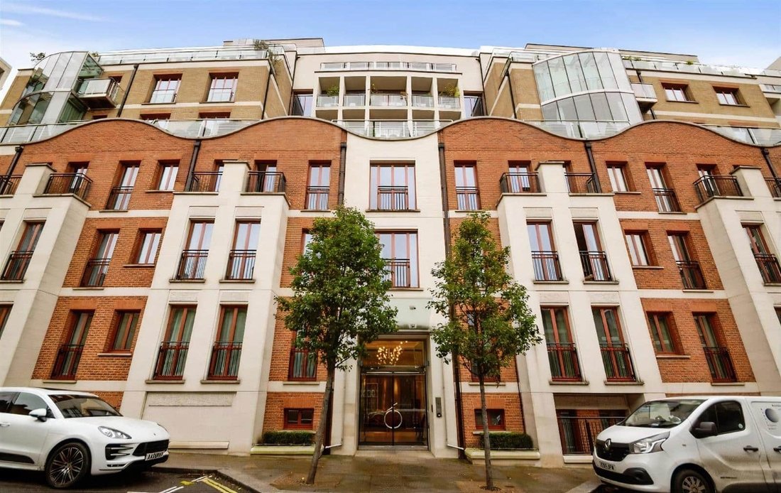 Apartment in Knightsbridge, Kensington And Chelsea, England 2 - 17864221