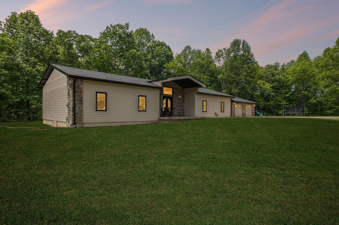 House in South Pittsburg, Tennessee, United States 1 - 17861638