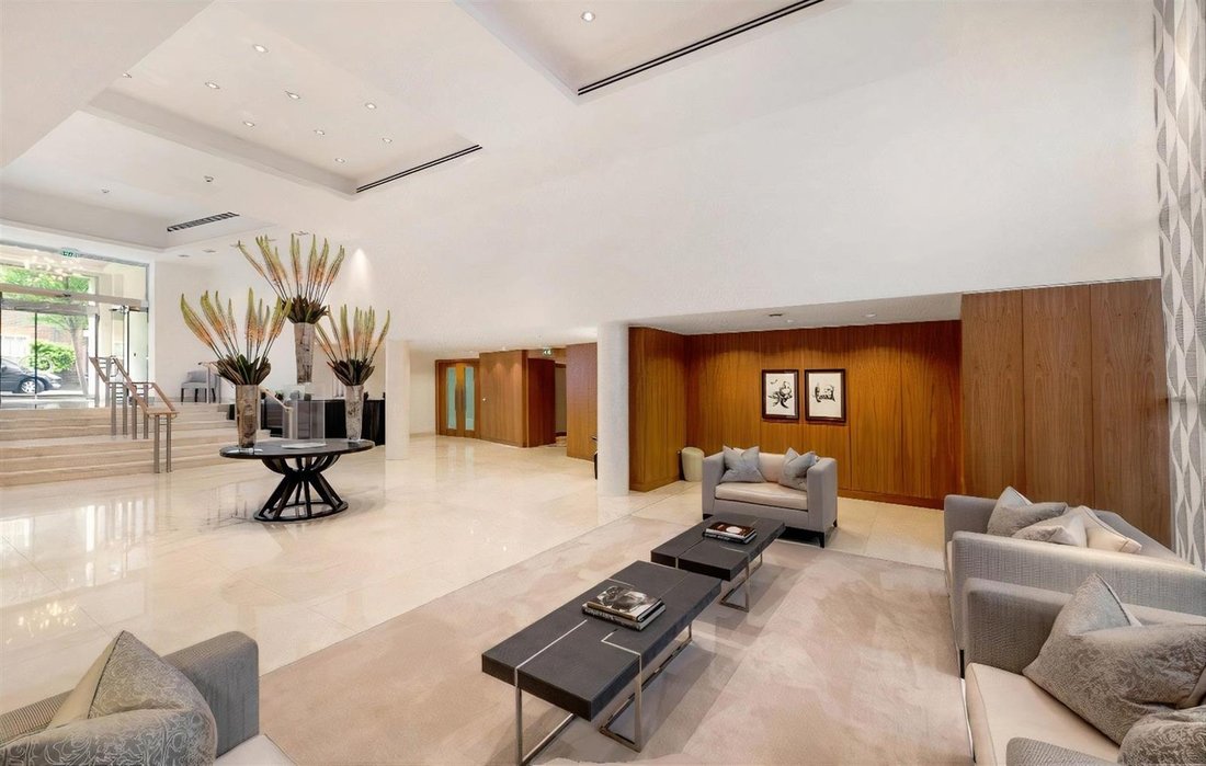 Apartment in Knightsbridge, Kensington And Chelsea, England 3 - 17864221