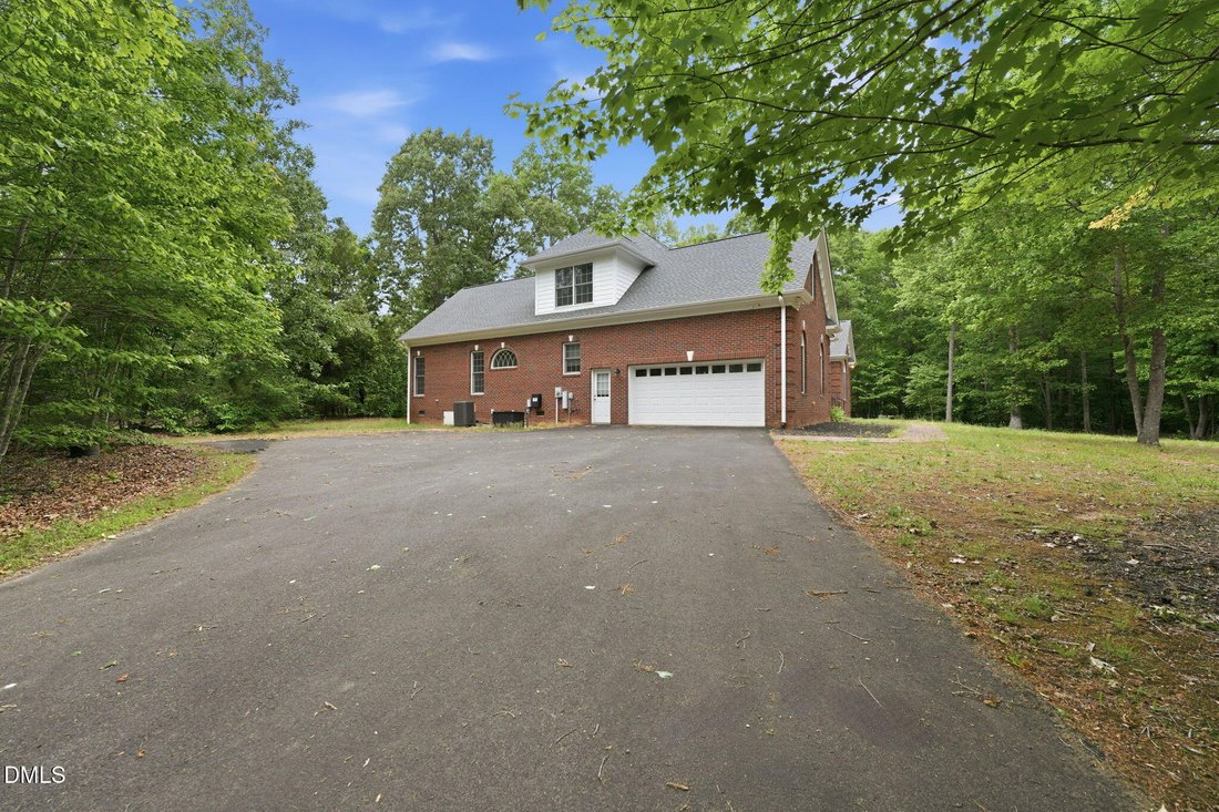 House in Efland, North Carolina, United States 4 - 17341981
