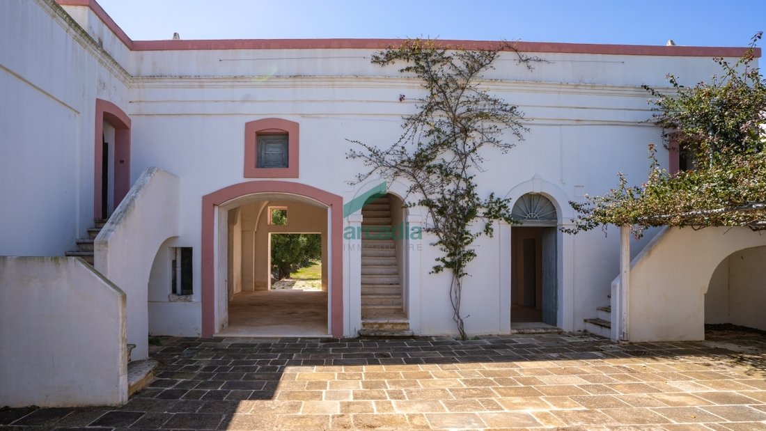 Country House in Pezze di Greco-Pozzo Faceto-Montalbano, Selva di Fasano, Apulia 2 - 17861281