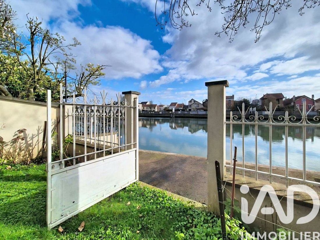 House in Creteil, Ile-de-France, France 1 - 17416922