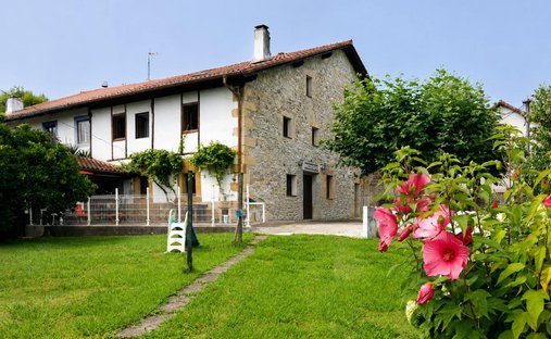 Villa in Ekialdea, Donostia-San Sebastián, Spanien 1