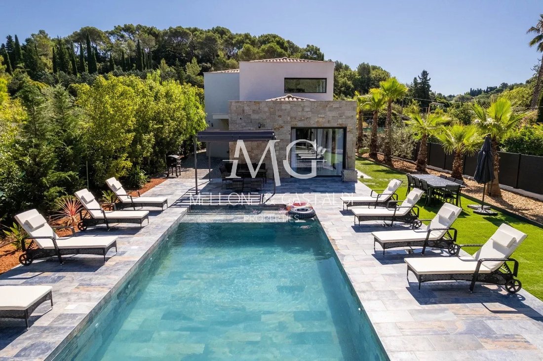 Villa in Mougins, Provence-Alpes-Côte d'Azur, France 1 - 17862503