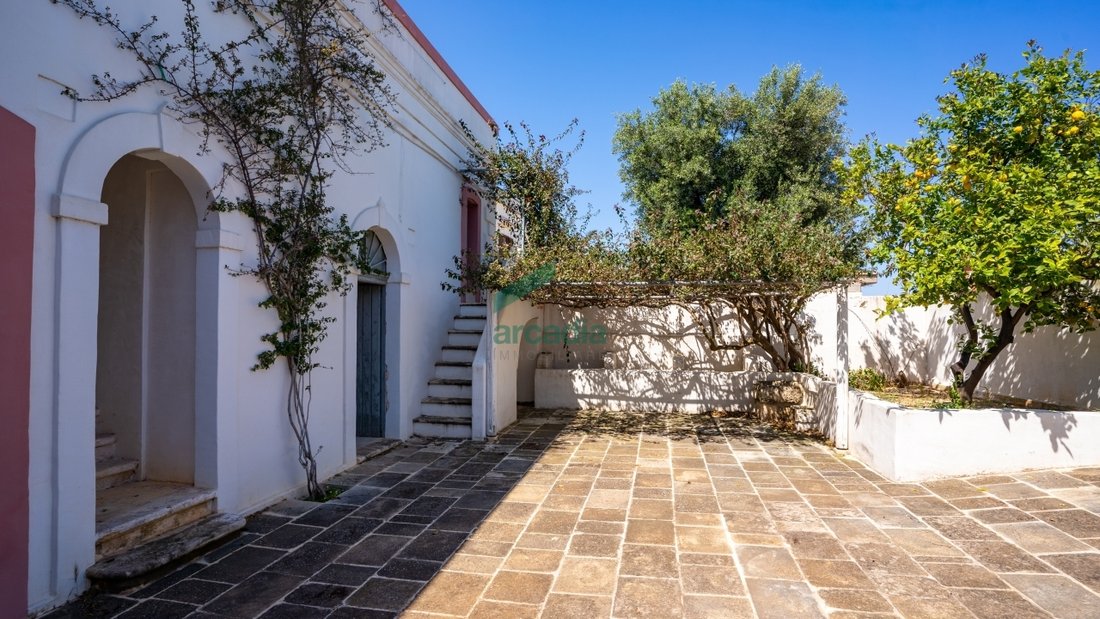 Country House in Pezze di Greco-Pozzo Faceto-Montalbano, Selva di Fasano, Apulia 4 - 17861281