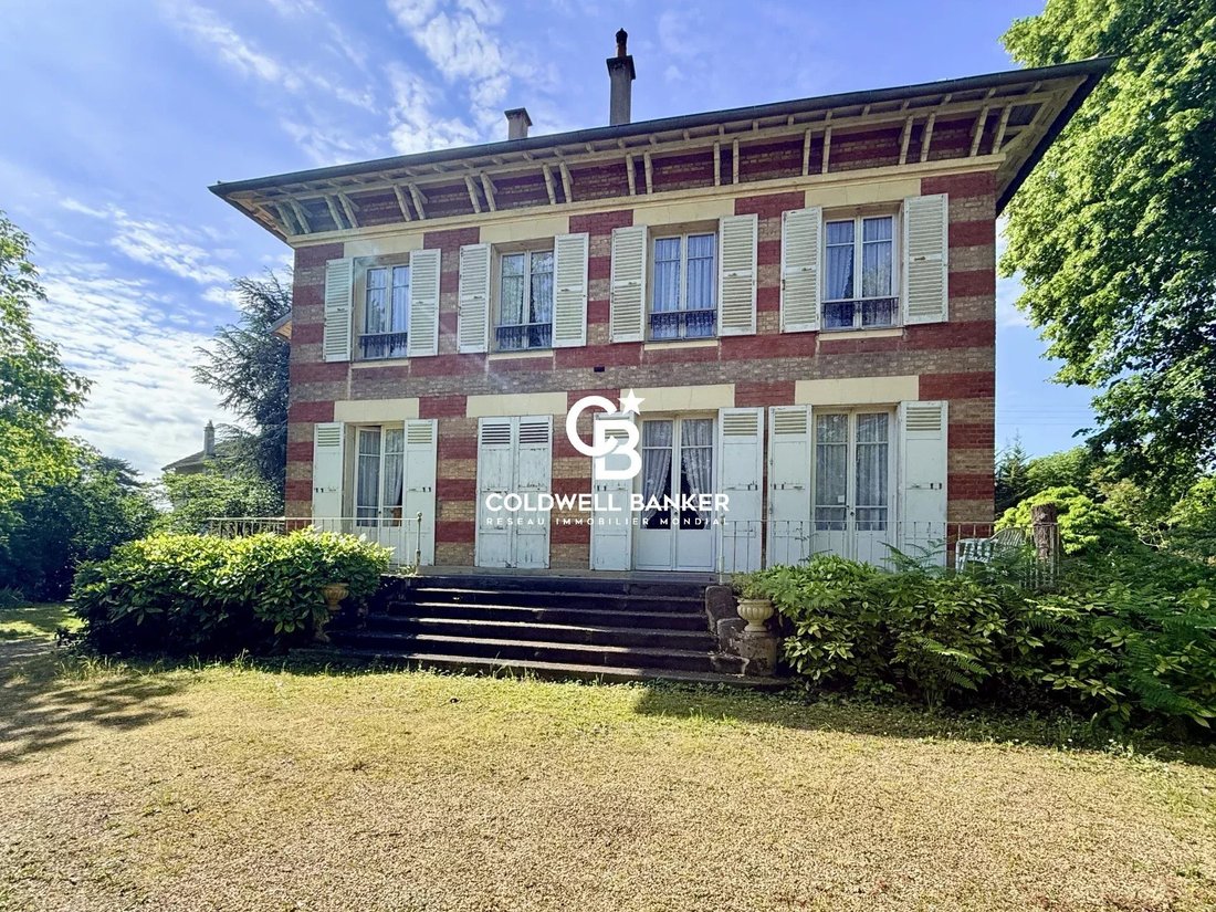 House in Le Vésinet, Ile-de-France, France 5 - 17860696
