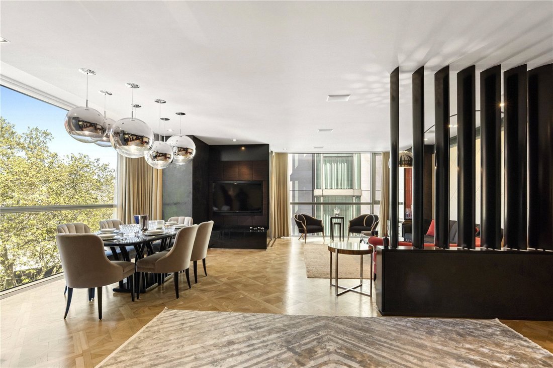 Apartment in Knightsbridge, Kensington And Chelsea, England 1 - 17864233