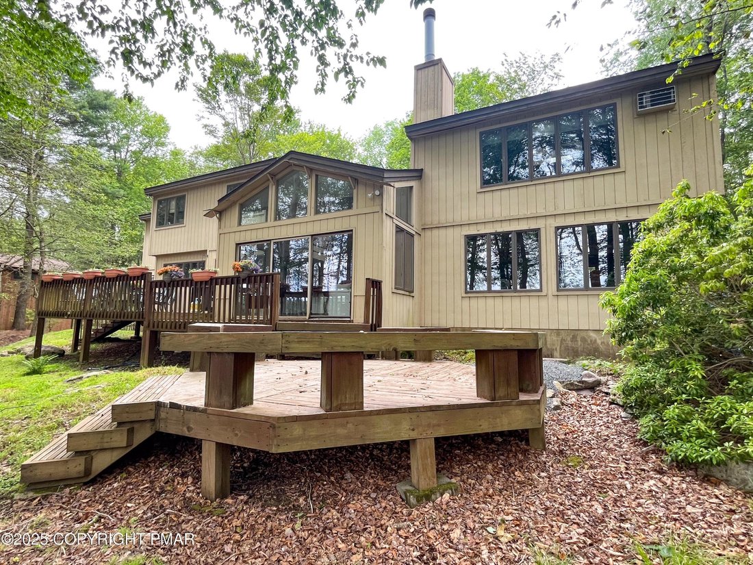 House in Pocono Pines, Pennsylvania, United States 3 - 17863490