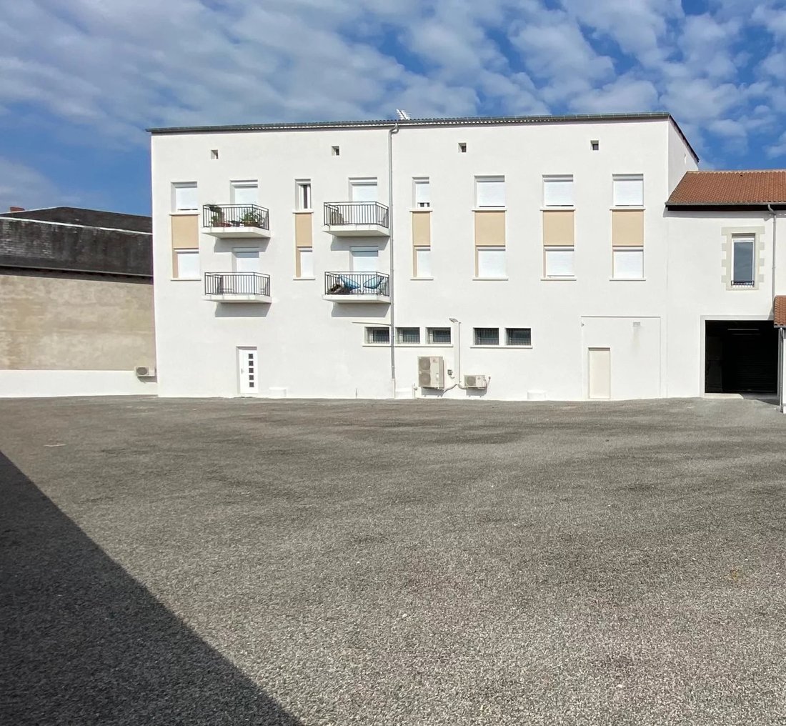 Estate in Biars-sur-Cere, Occitania, France 2 - 17862293