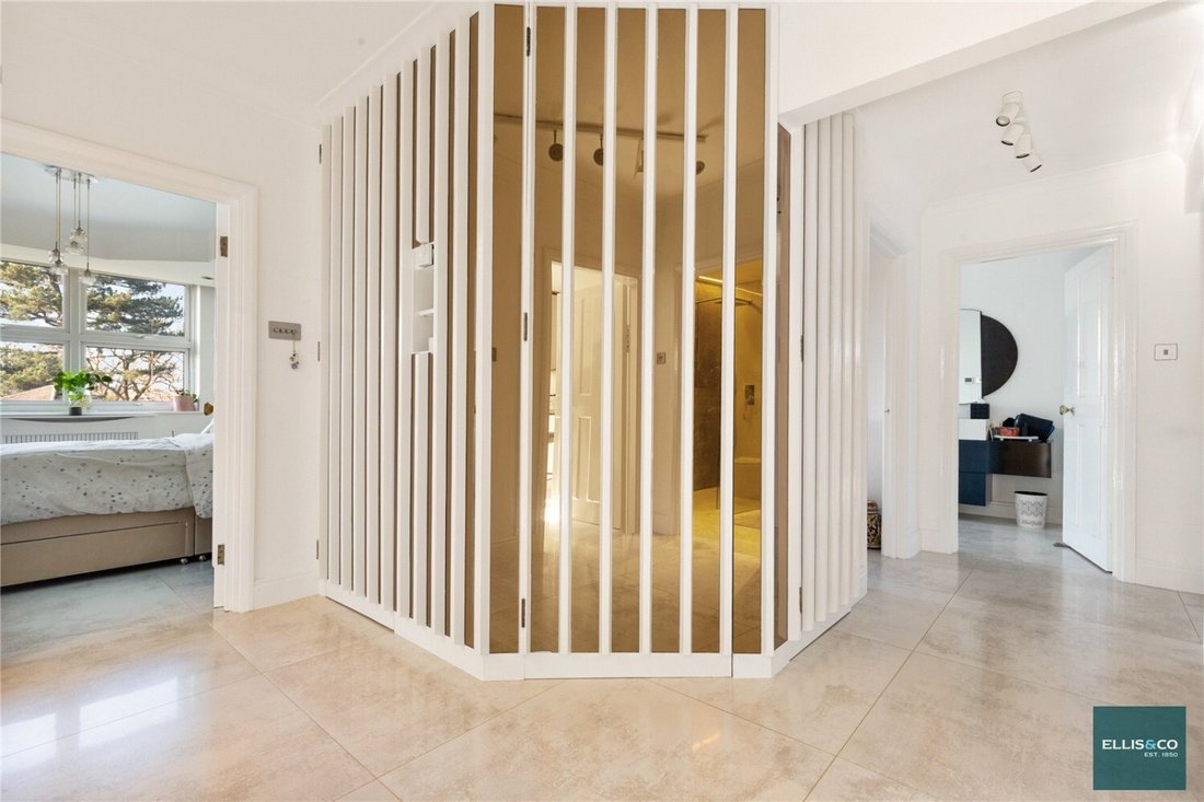 Apartment in Finchley, Barnet, England 2 - 17860898