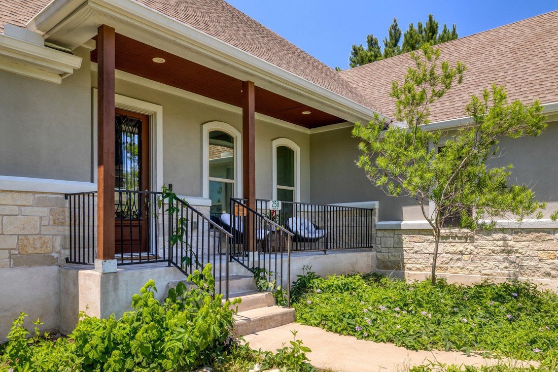 House in Bastrop, Texas, United States 3 - 17865604