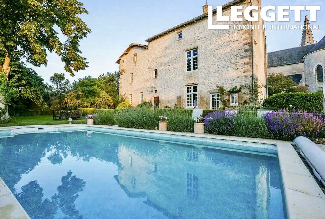 House in Pressigny, Nouvelle-Aquitaine, France 1 - 17867116