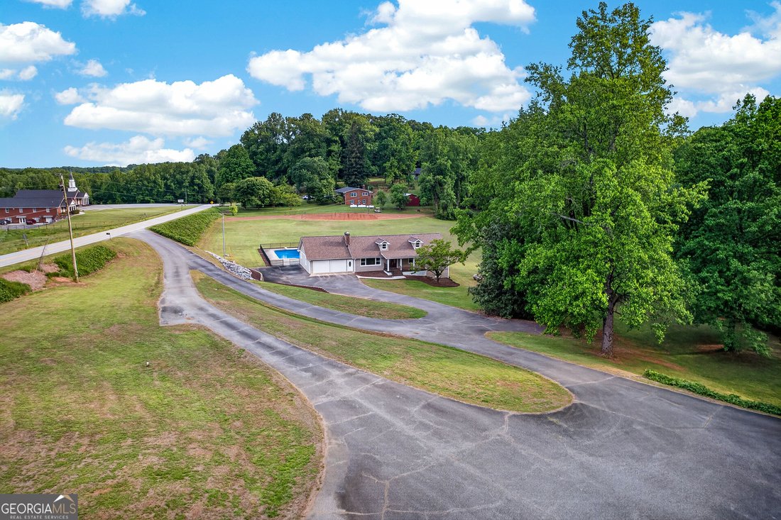House in Dahlonega, Georgia, United States 1 - 17861413