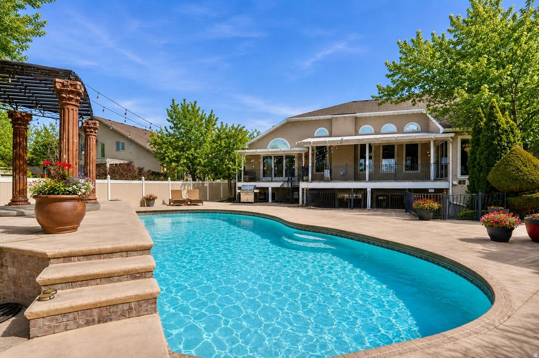 House in Sandy, Utah, United States 5 - 17338793
