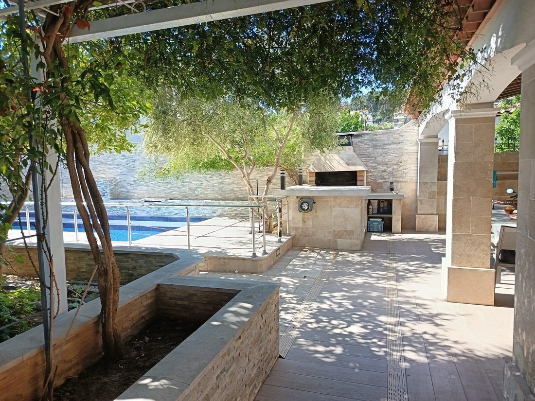 House in Le Revest-les-Eaux, Provence-Alpes-Côte d'Azur, France 5 - 17868793