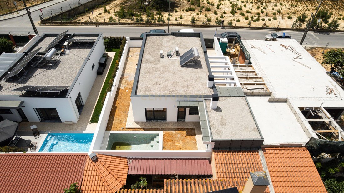 Villa in Fernao Ferro, Setubal, Portugal 1 - 17701746