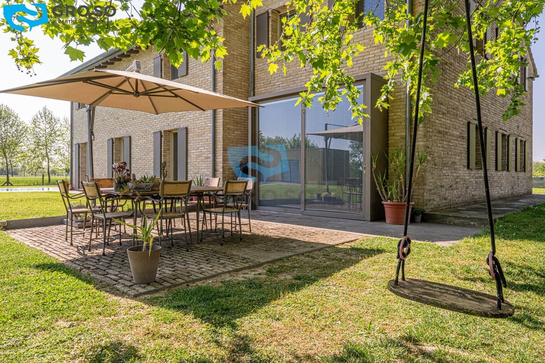 Villa in Breda di Piave, Veneto, Italy 1 - 17860969