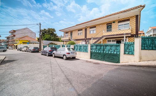 Haus in Camarate, Unhos e Apelacao, Lissabon, Portugal 1