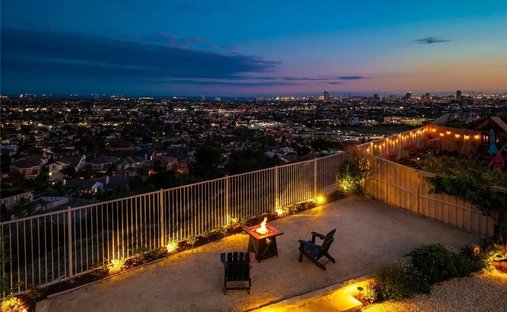 Condo in Signal Hill, California, United States 1