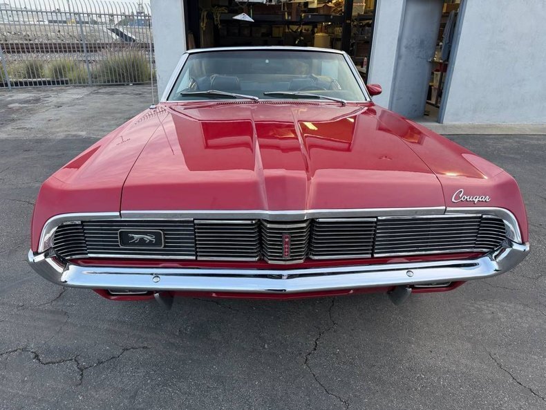 Cabriolet in Glendale, United States 3 - 17869304