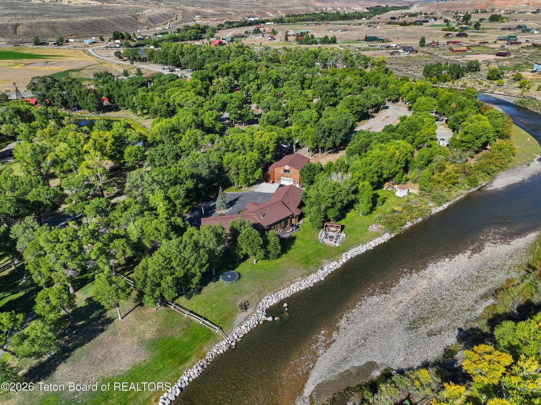House in Dubois, Wyoming, United States 2 - 17864725