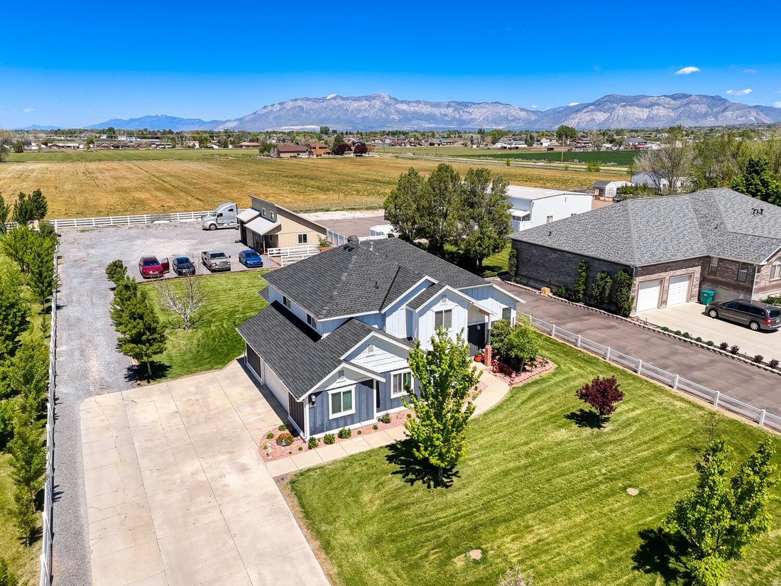 House in Hooper, Utah, United States 5 - 17869053
