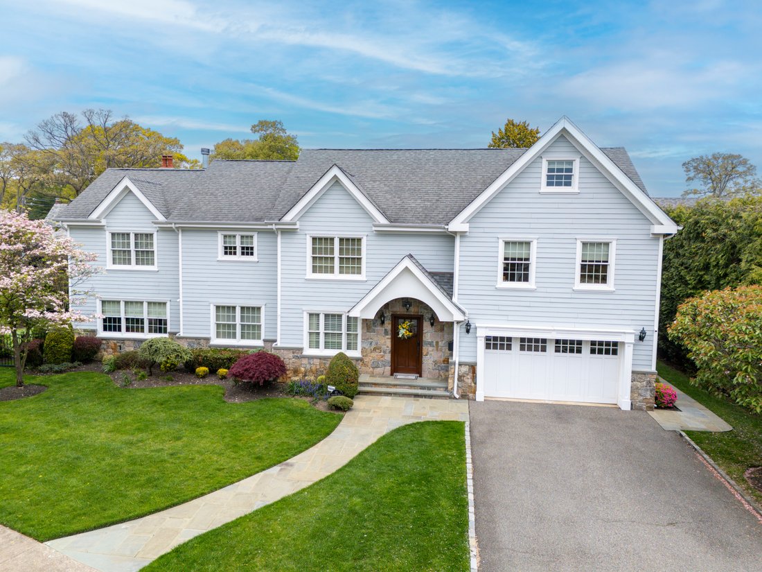 House in Rockville Centre, New York, United States 3 - 17863265