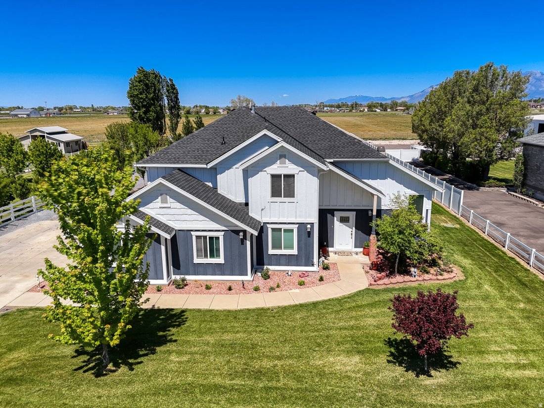 House in Hooper, Utah, United States 1 - 17869053