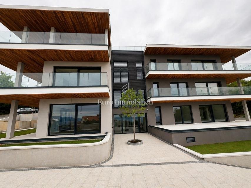 Apartment in Mjesni odbor Kantrida, Grad Rijeka, Primorje-Gorski Kotar County 4 - 17866172