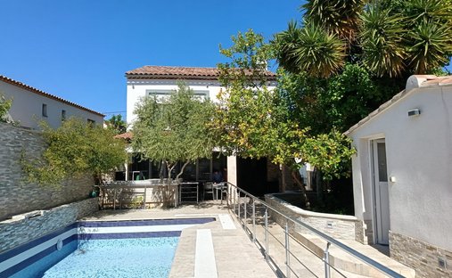 House in Le Revest-les-Eaux, Provence-Alpes-Côte d'Azur, France 1