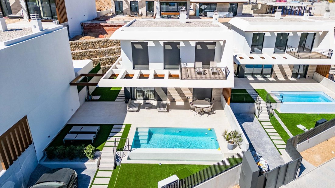 Villa in Polop, Valencian Community, Spain 1 - 17864537