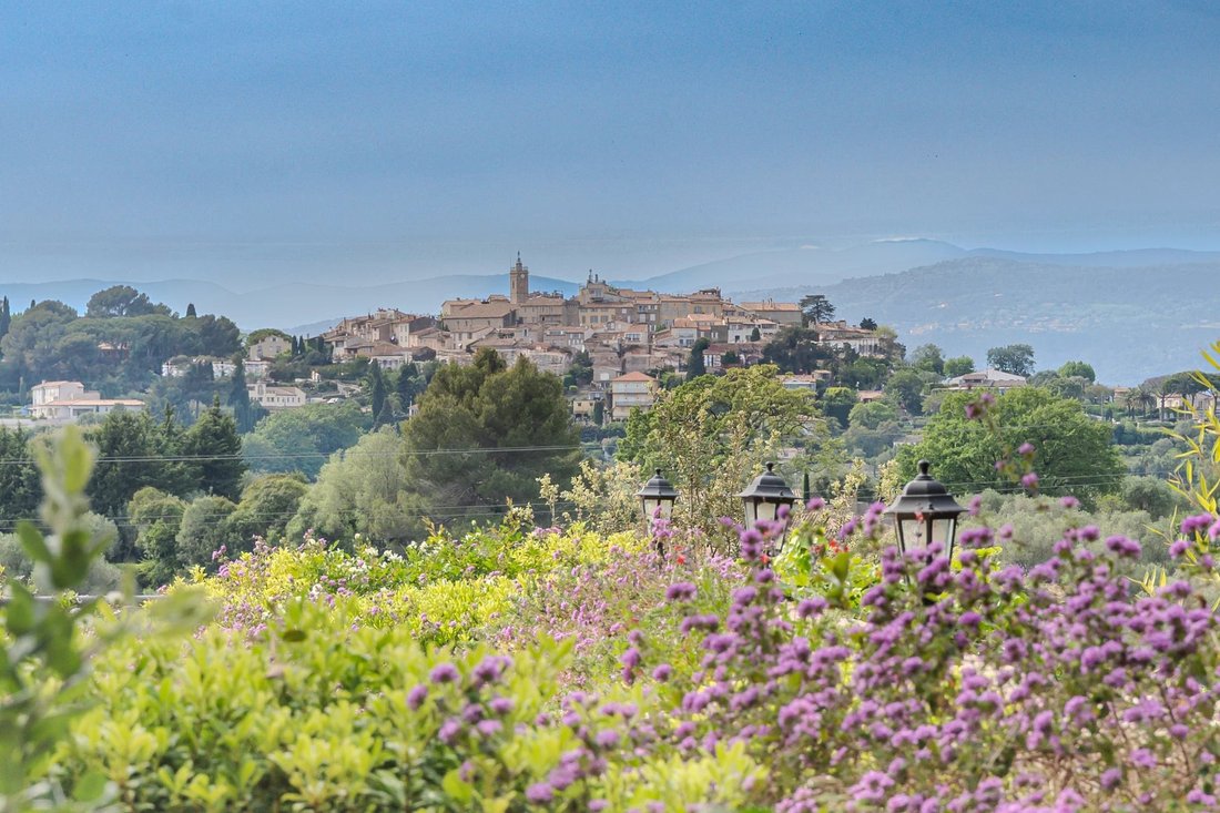 Land in Mougins, Provence-Alpes-Côte d'Azur, France 2 - 17862812