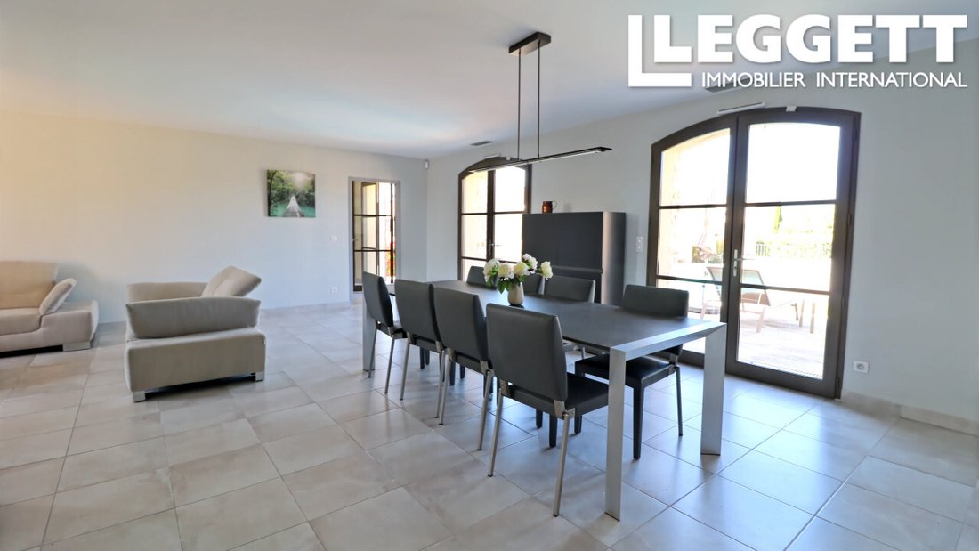 Villa in Uzès, Occitania, France 3 - 17867105