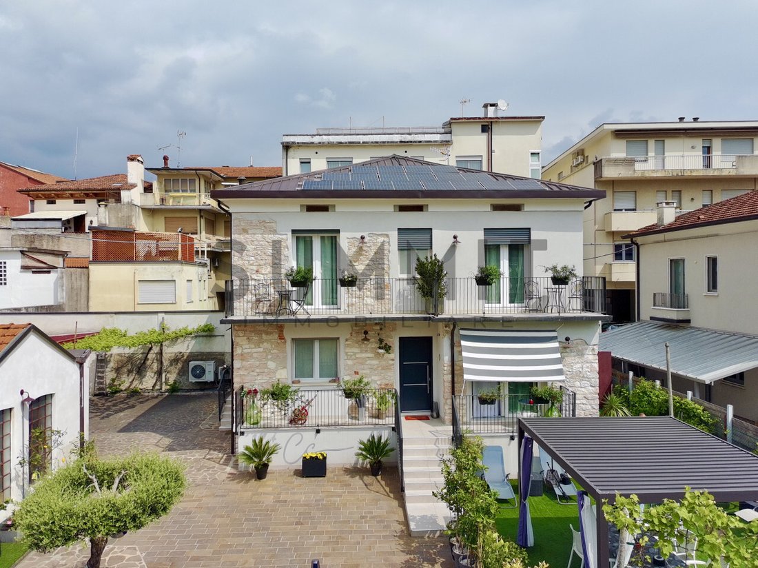 House in Schio, Veneto, Italy 3 - 17868081