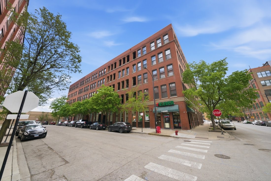 Condo in Chicago, Illinois, United States 2 - 17861722