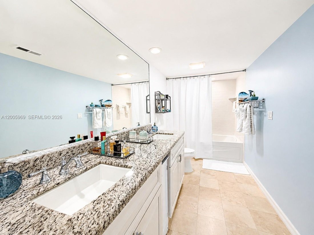 Condo in Palm Beach, Florida, United States 5 - 17855281