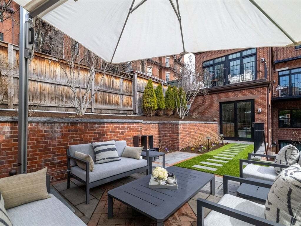 Condo in Boston, Massachusetts, United States 3 - 17862351